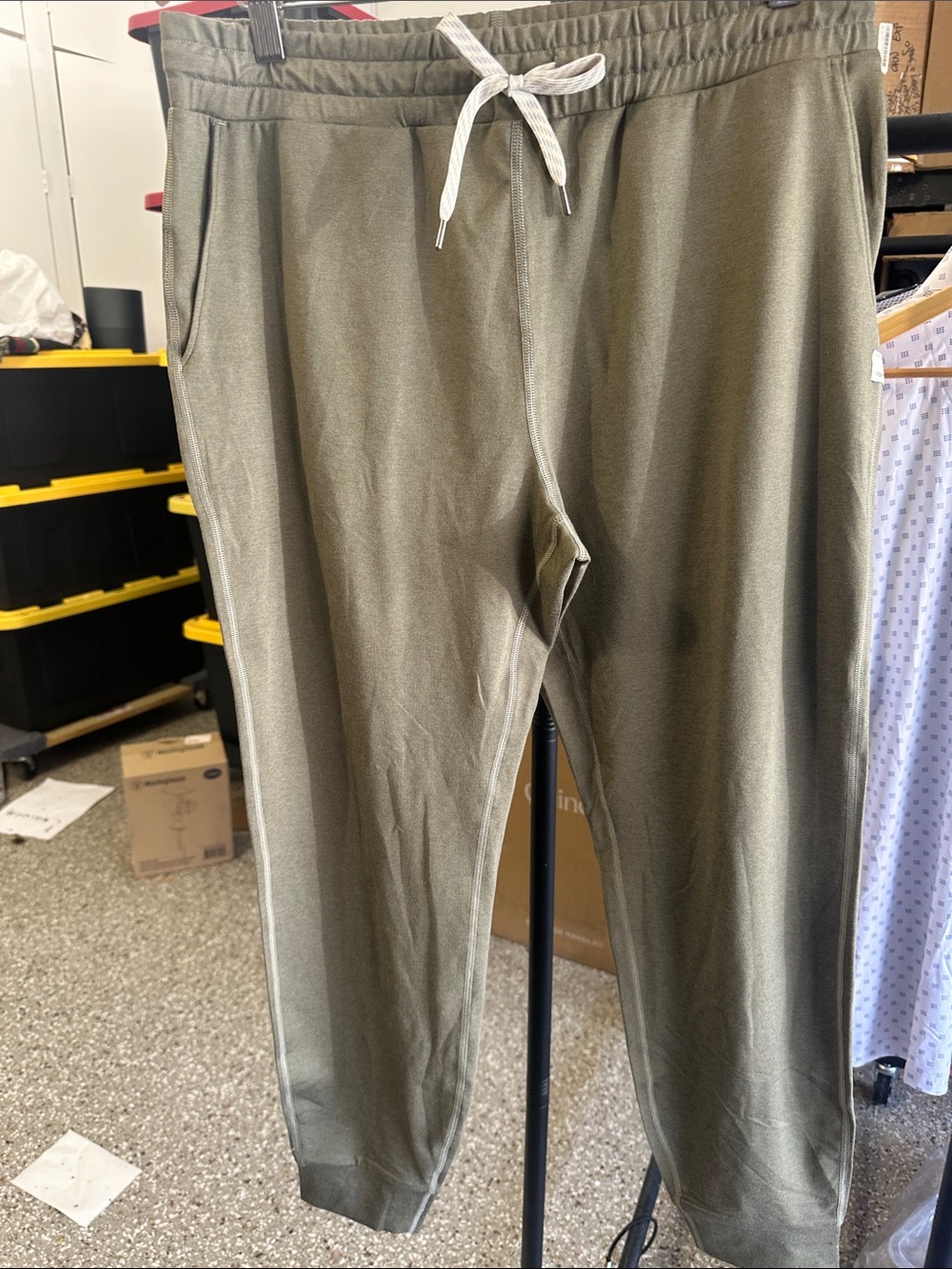Vuori Olive Green Drawstring Jogger Pants